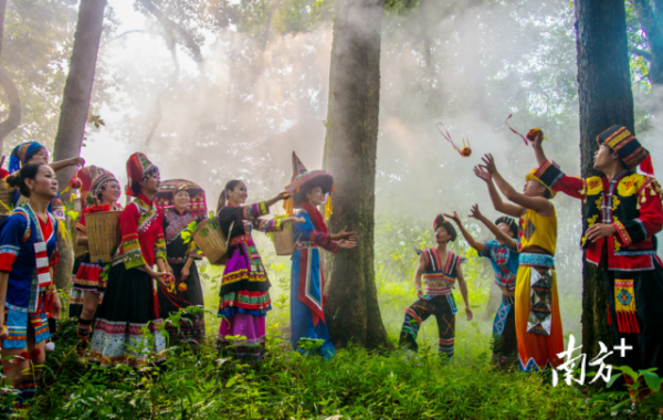 连山将党史学习教育融入民族节庆活动,增强党史学习教育吸引力。通讯员供图 连山将党史学习教育融入民族节庆活动,增强党史学习教育吸引力。通讯员供图