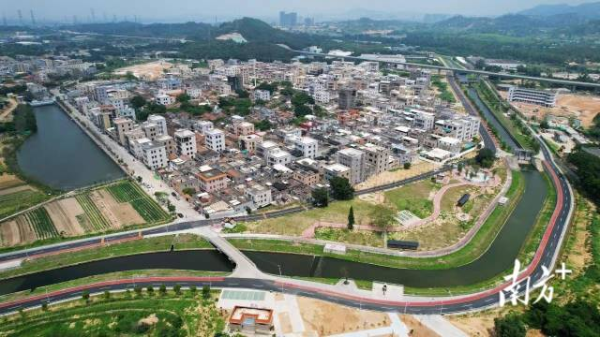 “山海农耕——乡村振兴海门示范带”优美的环境和宜人的景色村村相连。张伟炜 摄  “山海农耕——乡村振兴海门示范带”优美的环境和宜人的景色村村相连。张伟炜 摄