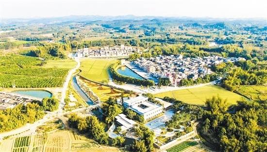 东成镇描绘乡村振兴新画卷,美丽乡村建设实现提档升级。东成镇供图 东成镇描绘乡村振兴新画卷,美丽乡村建设实现提档升级。东成镇供图