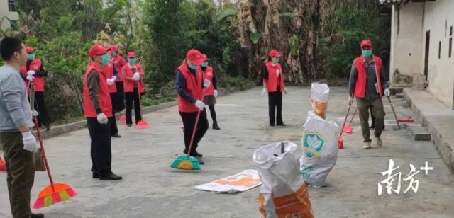 龙川县登云镇持续开展人居环境整治工作。受访者供图